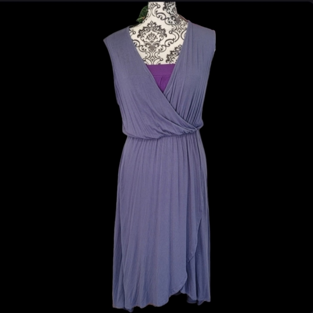 T Tahari Surplice Dress - Picture 2 of 11